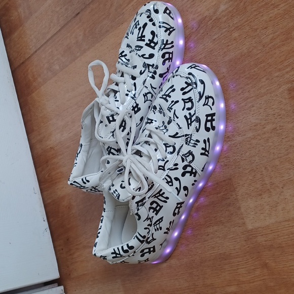 Stimulation shoes rechargeable lighted shoes with charger Led - Picture 3 of 10